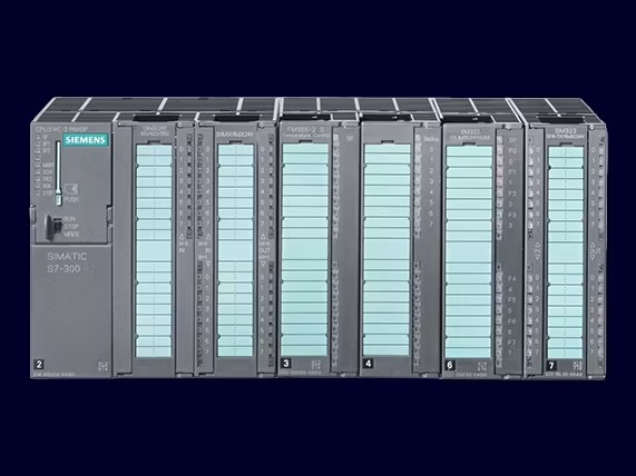 Siemens SIMATIC S7-300 rack with CPU and signal modules